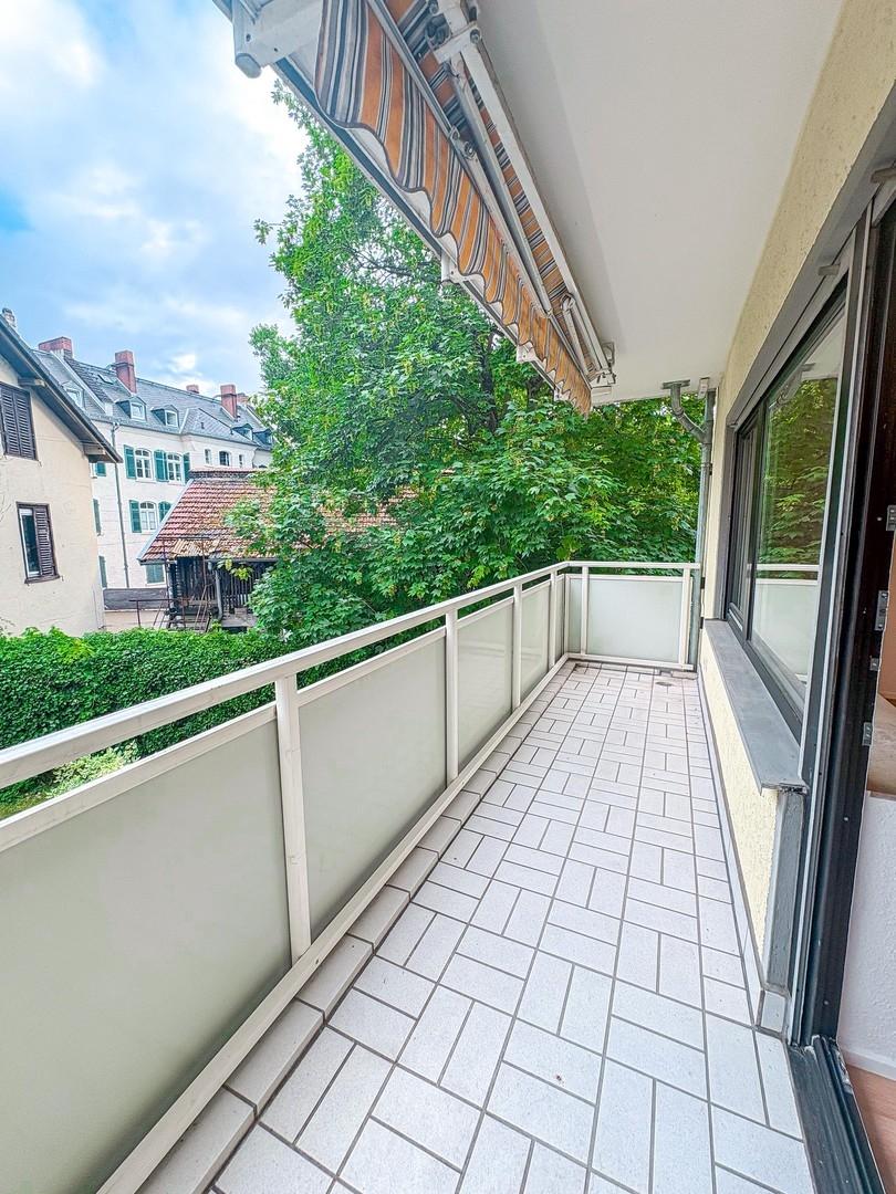 Ruhiger Balkon