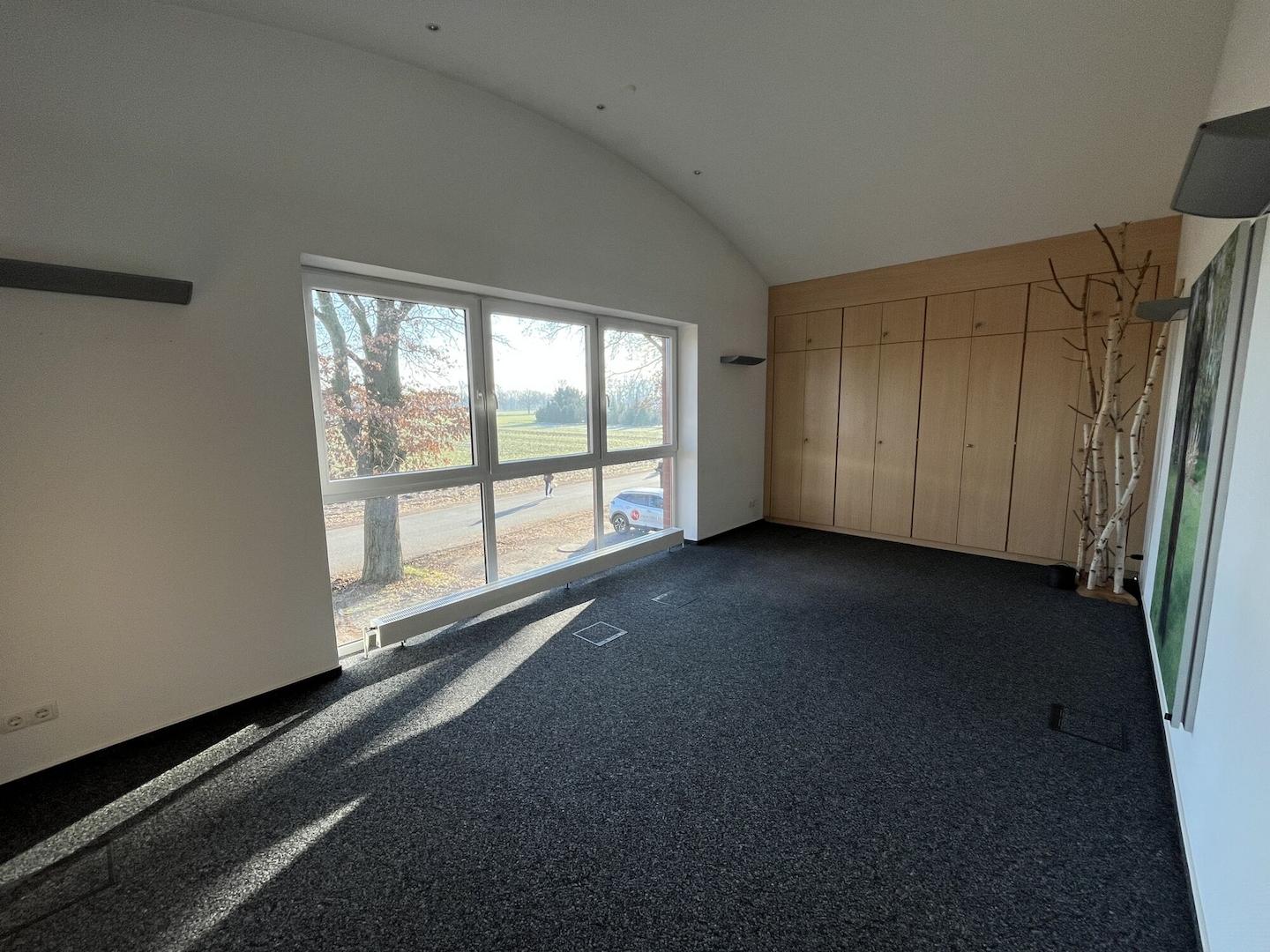 Büro 7