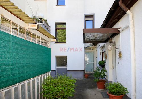 Wohnung-Hinterhaus