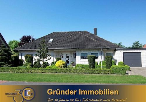 Charmanter Walmdachbungalow