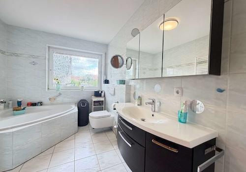 Badezimmer EG