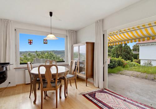 ...mit direktem Zugang zur Terrasse