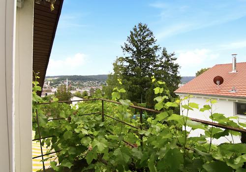 ...mit Zugang zum Balkon