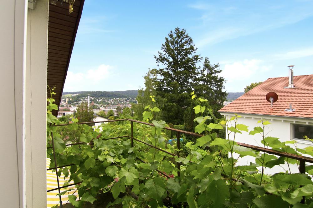 ...mit Zugang zum Balkon