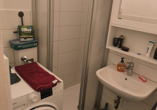 Bad mit Dusche