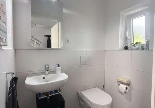 Gäste-WC EG