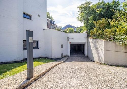 Zugang zur Tiefgarage 
