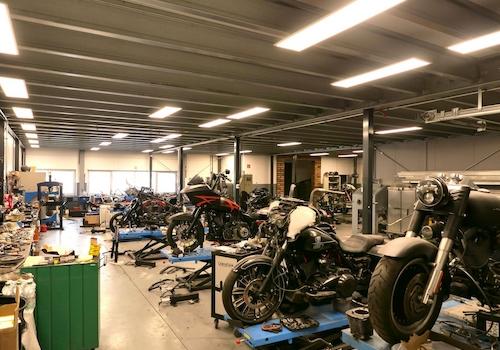Halle / Motorradwerkstatt