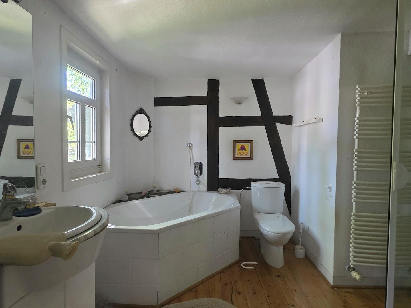 Bad OG Wohnung 1