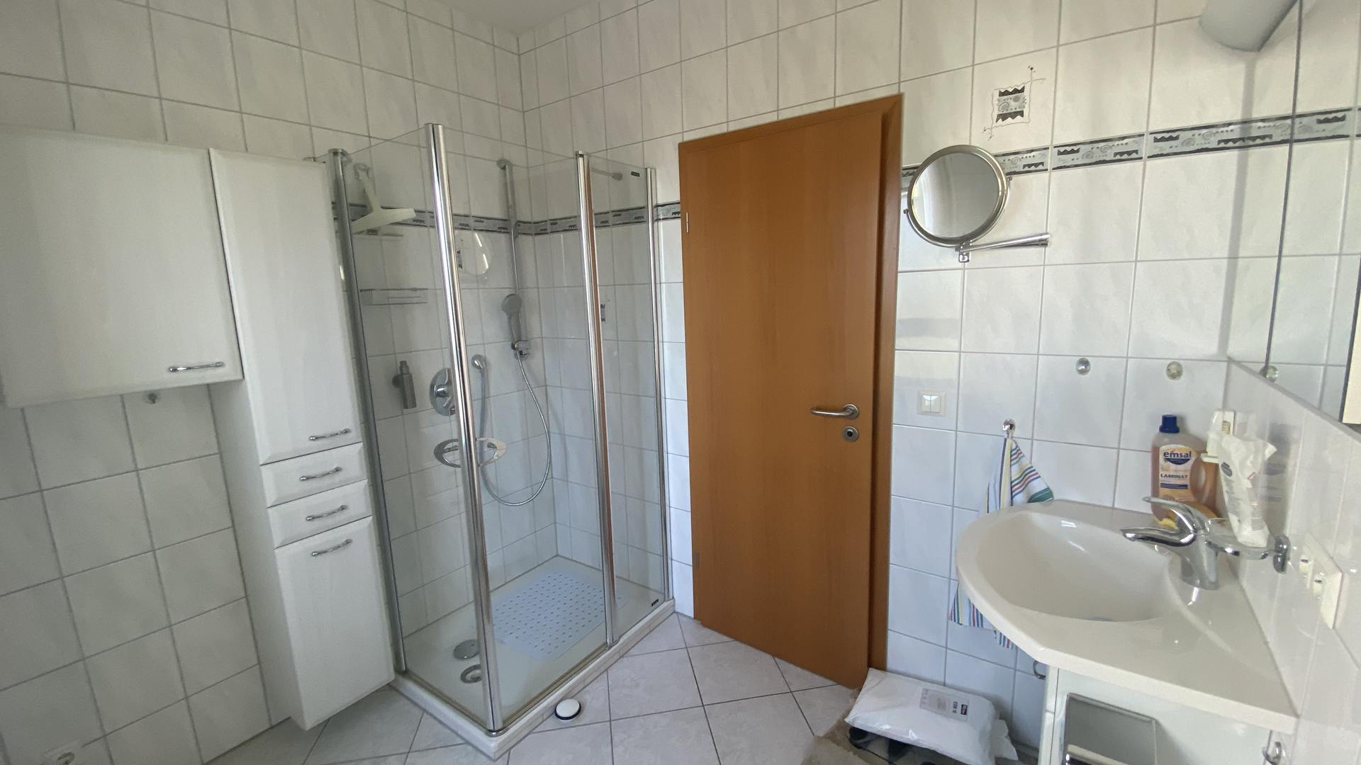 Zweites Badezimmer mit Tageslicht