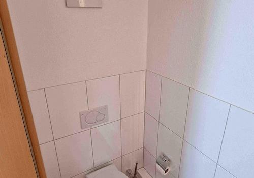 Gäste WC mit Warmwasser