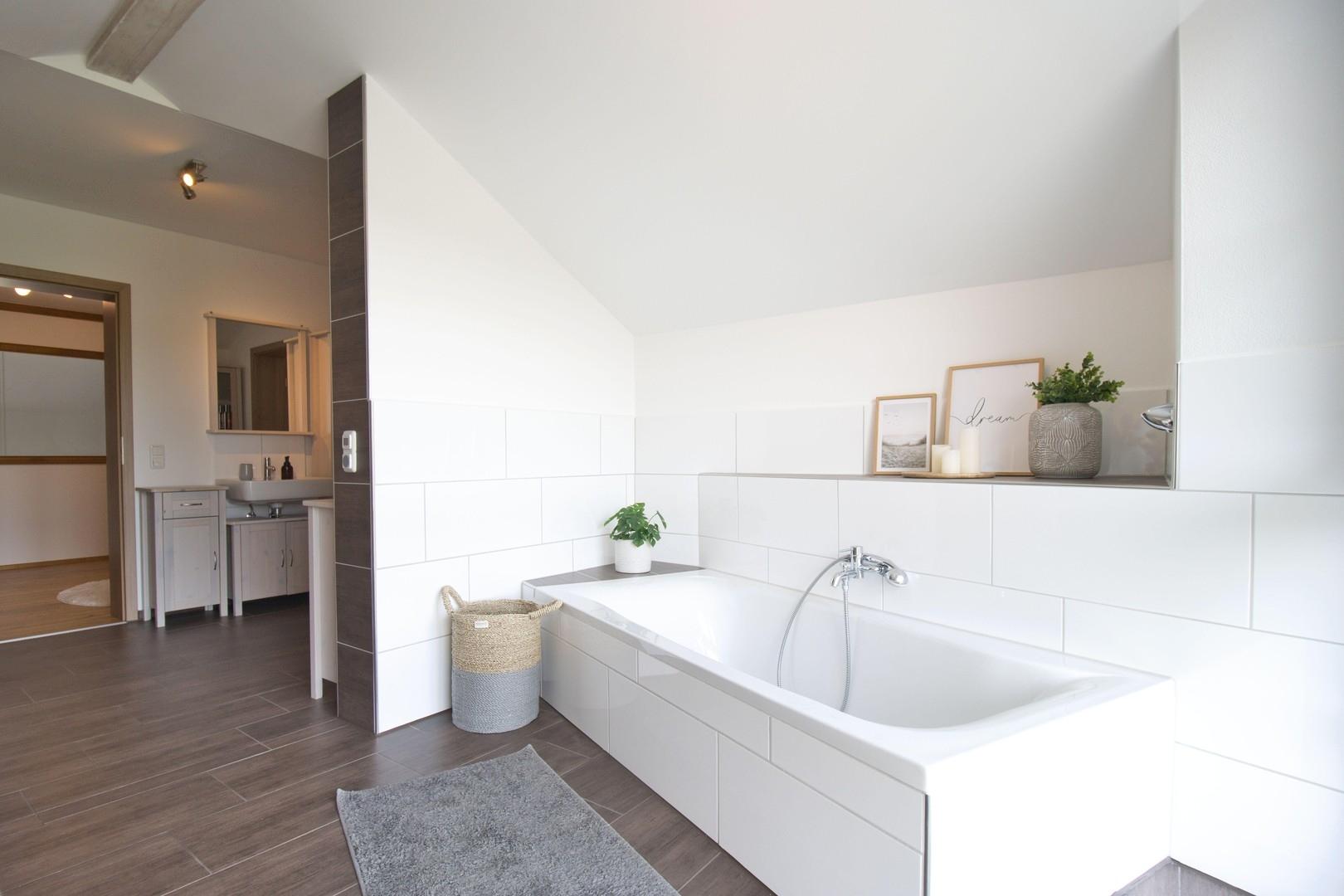 Elternbadezimmer