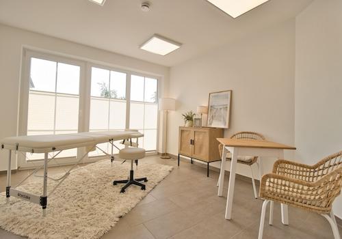 Praxisraum o. GF-Büro