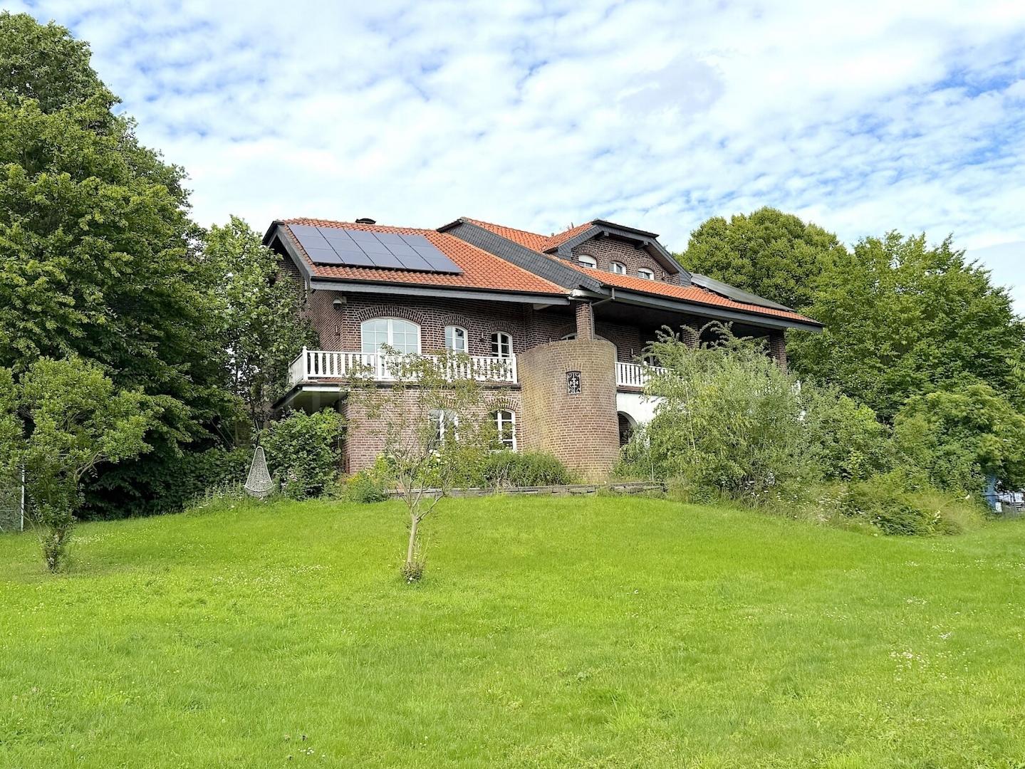 BLICK IN DEN GARTEN