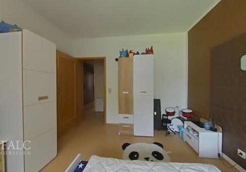 EG links Schlafzimmer