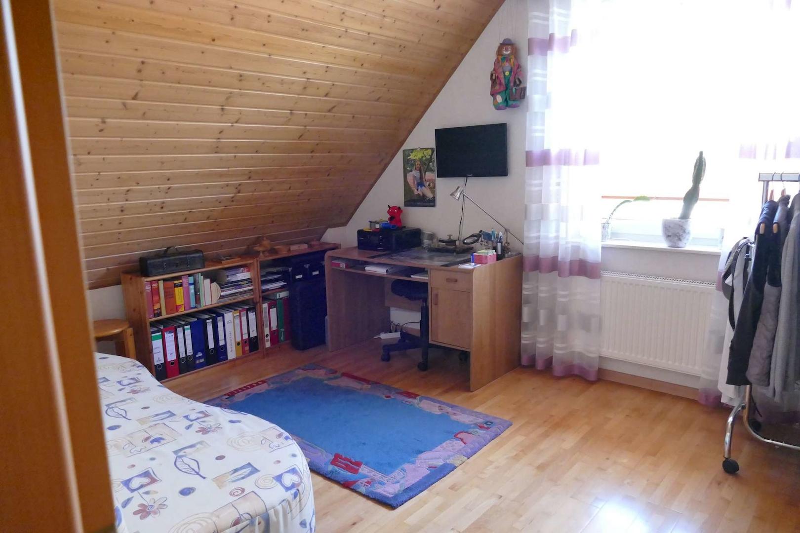 Kinder-/Arbeitszimmer