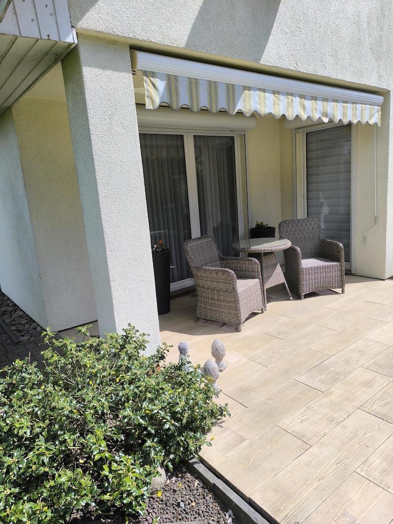 Terrasse zwischen Wohnzimmer und Küche