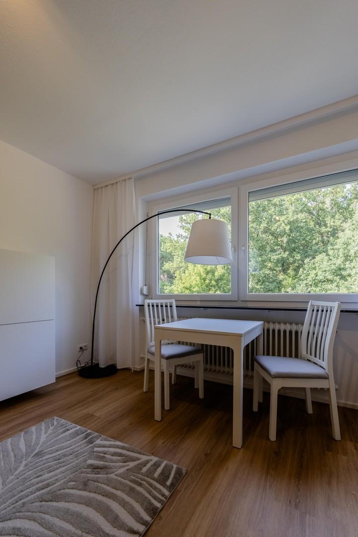 Zimmer Esstisch