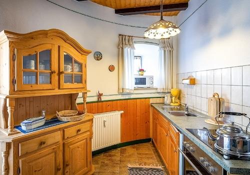 Im Ferienhaus (2)