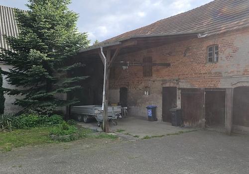 Hofeinfahrt am Nebengebäude