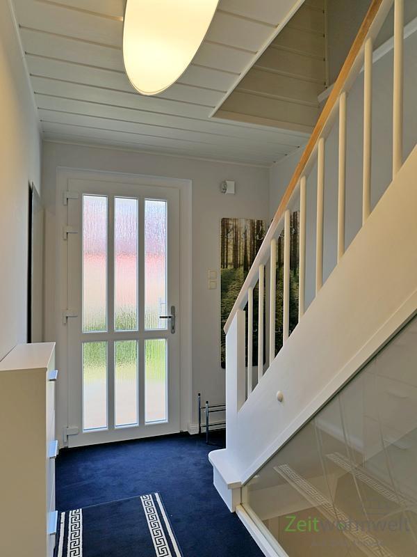 Hauseingang mit Garderobe