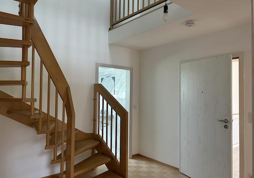 Diele mit der Treppe zur Galerie