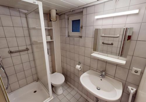 Badezimmer im Keller