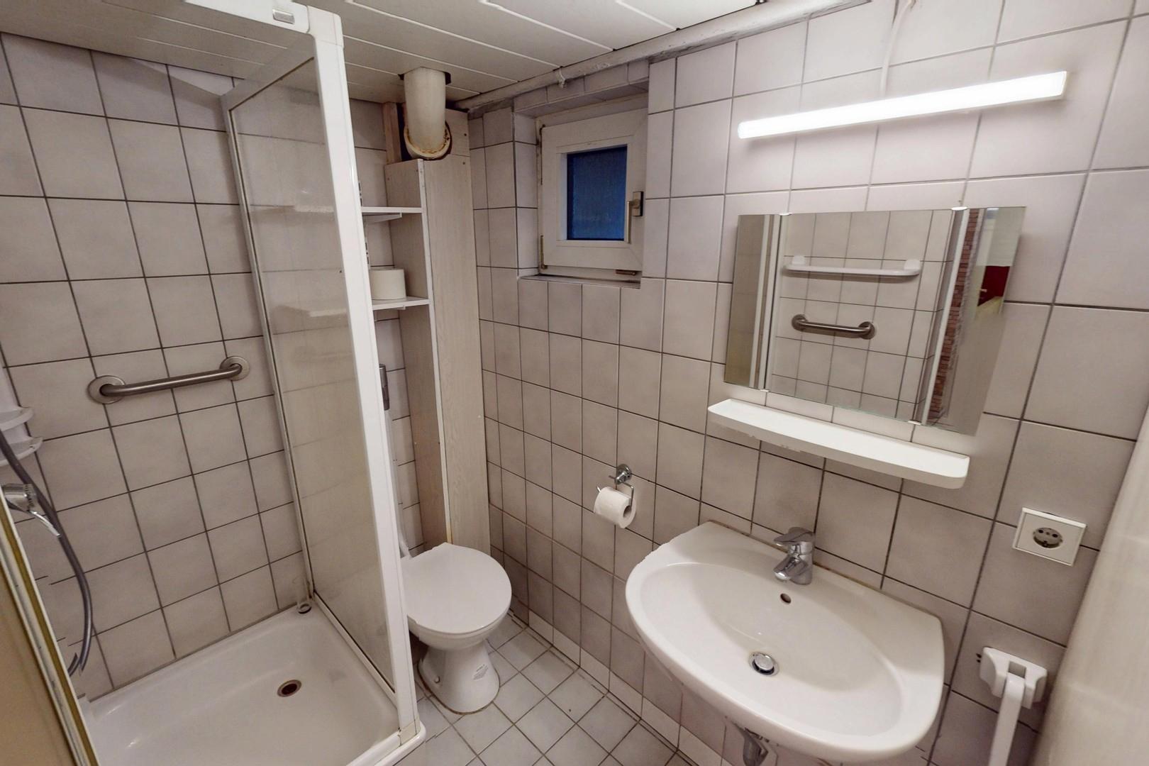 Badezimmer im Keller