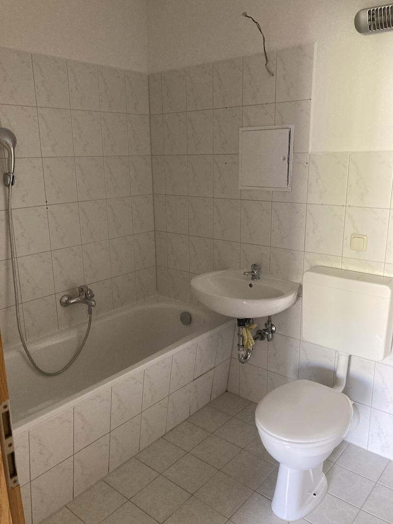 Bad mit Wanne