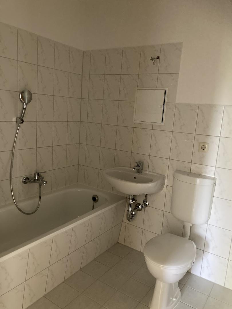 Bad mit Wanne