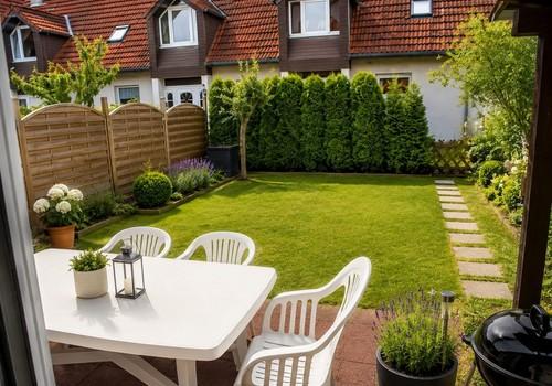 Südgarten mit Terrasse