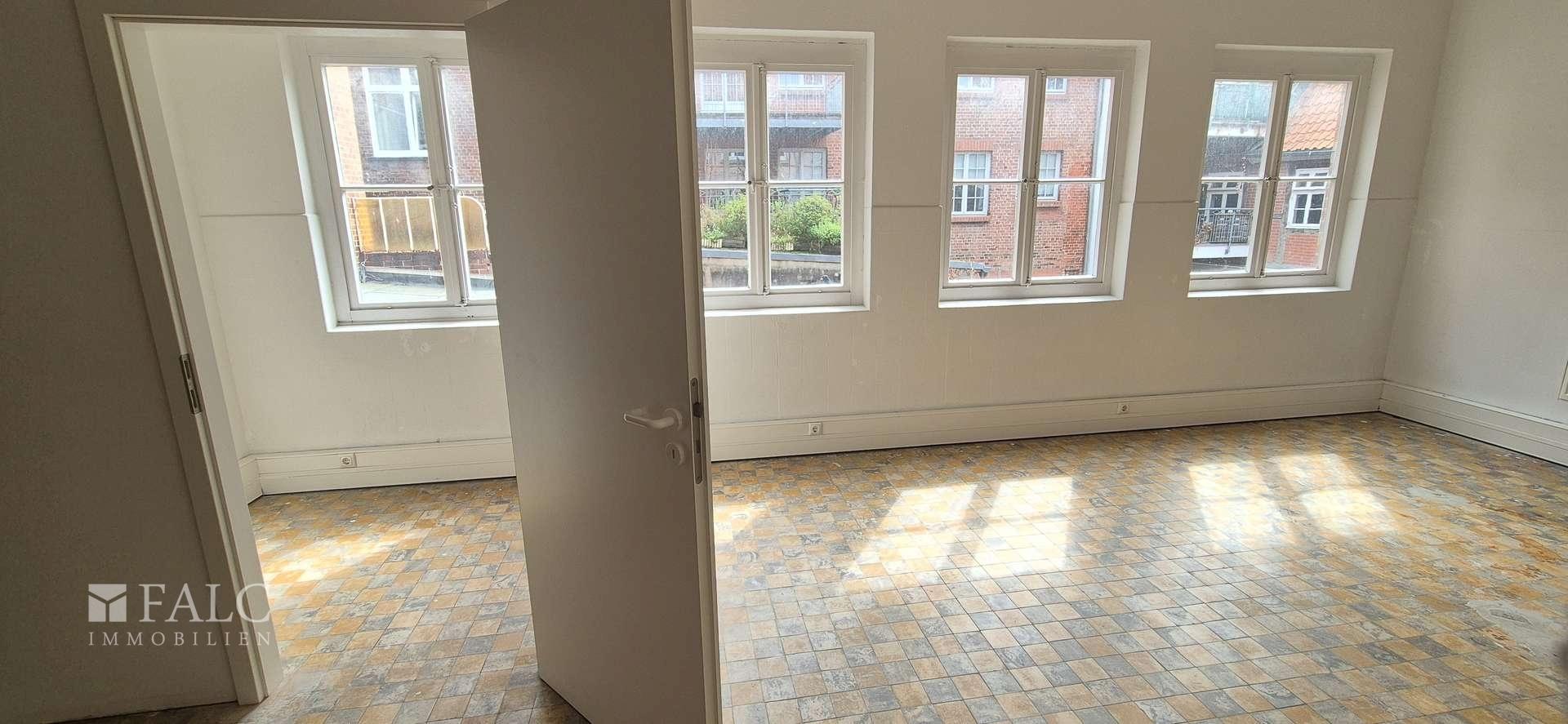 1.OG rechts der Galerie hinten