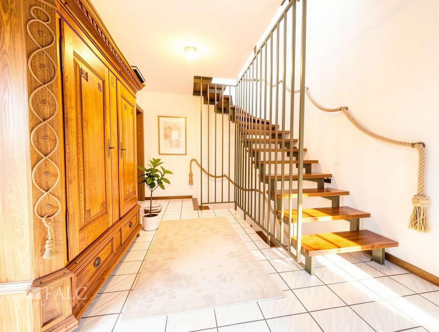 Flur mit Treppe