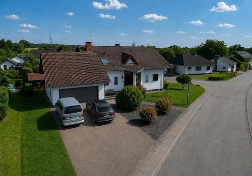 Garage, PKW-Stellplätze