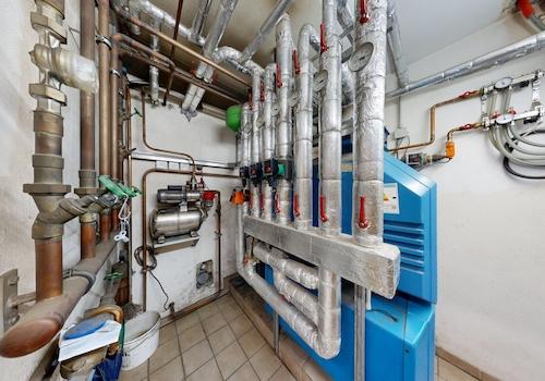 Ölzentralheizung, Hauswasserwerk