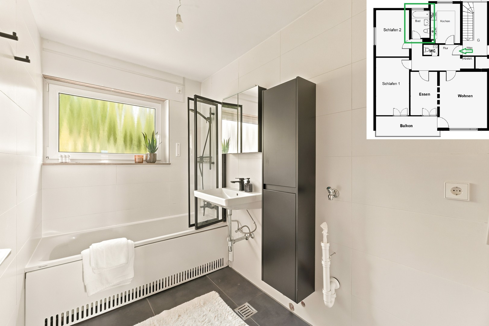 Tageslichtbad mit Badewanne