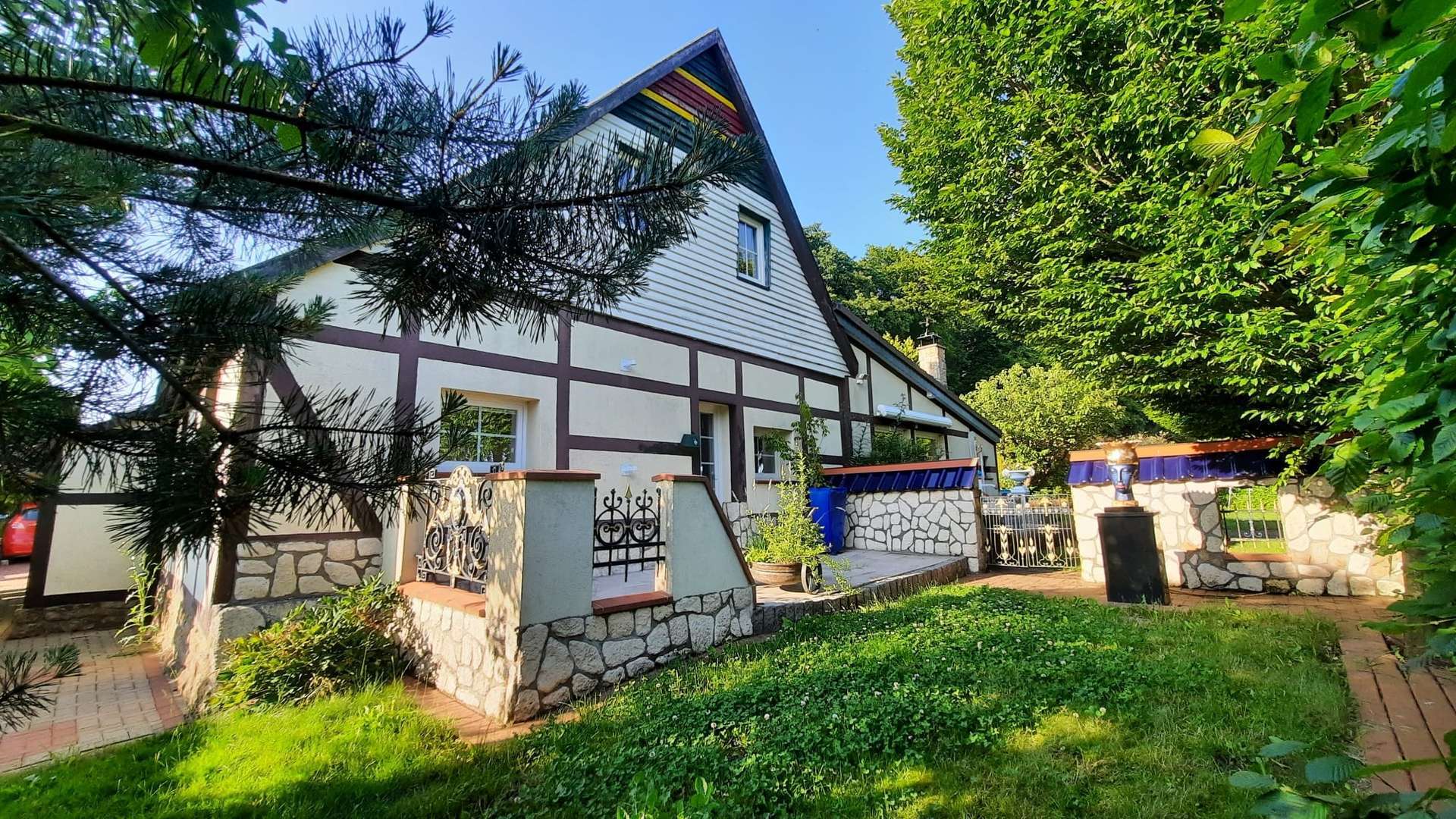 Haus Terrasse Stirnseite