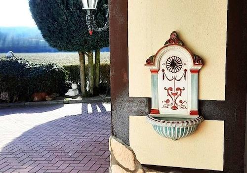 Brunnen am Haus