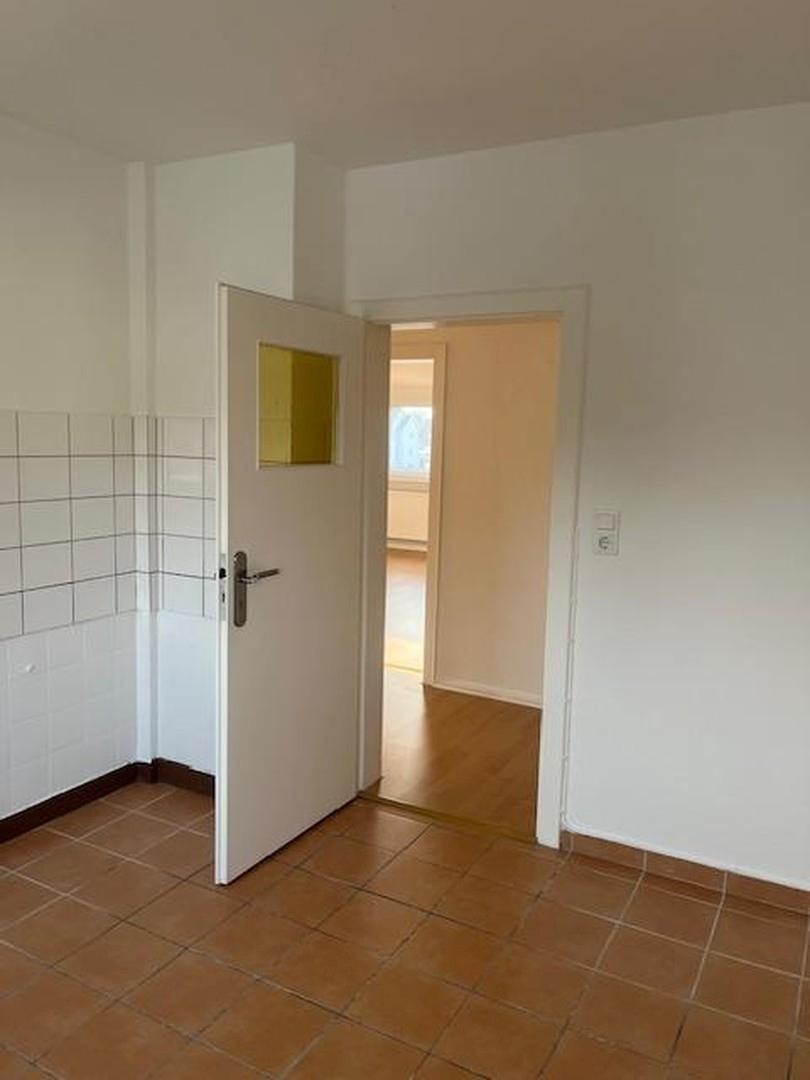 Küche mit Blick zum Flur