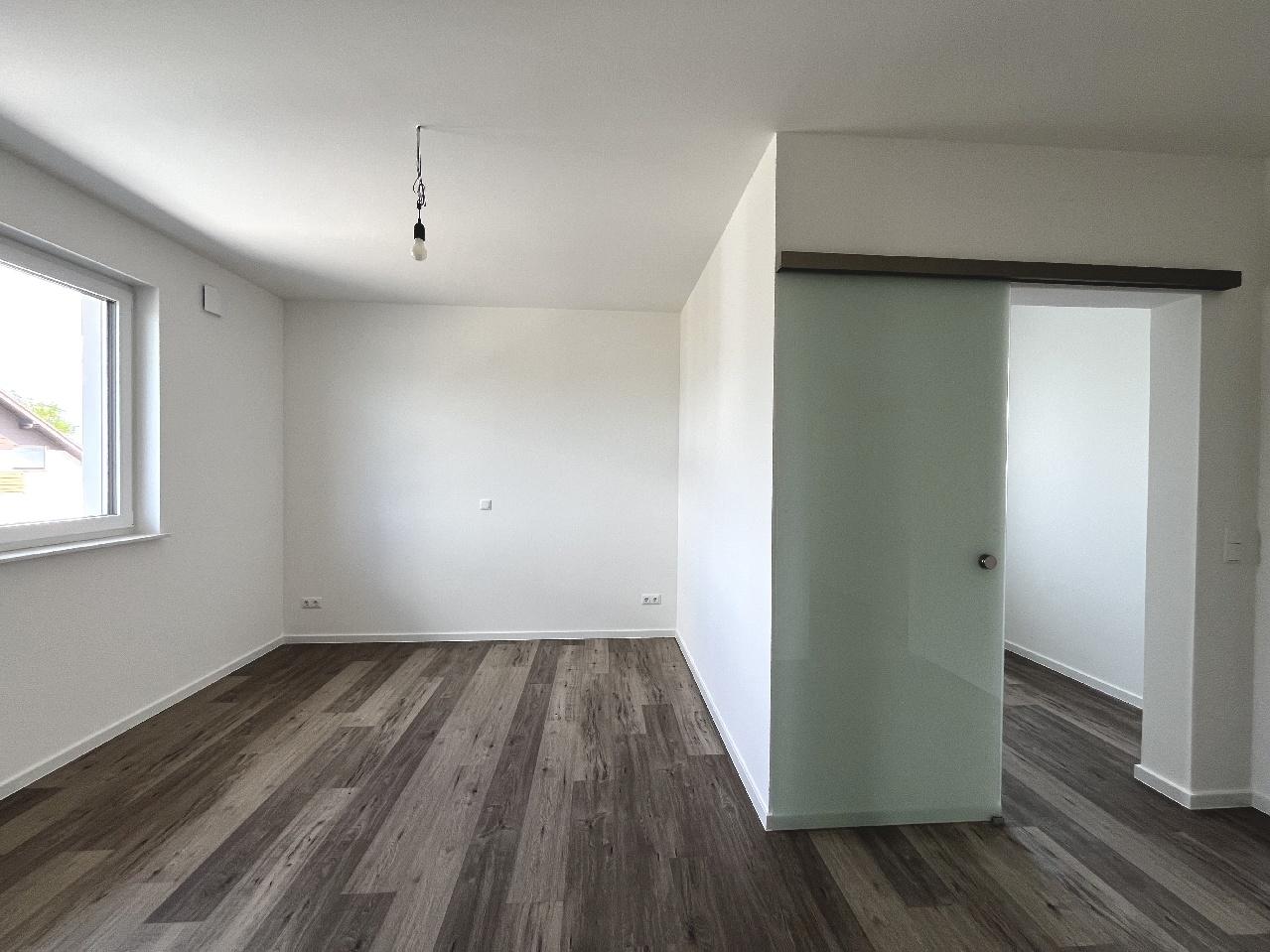 Hauptschlafzimmer mit Ankleide