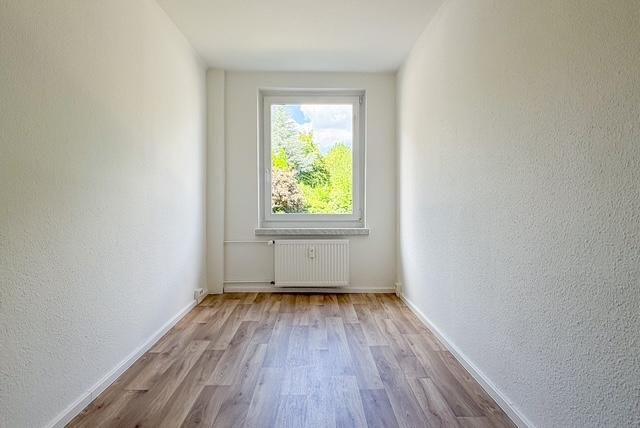 Arbeits,- Hobby oder Kinderzimmer