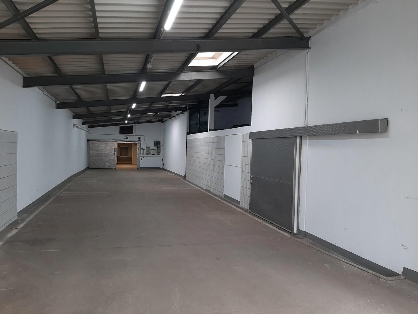 Halle 1