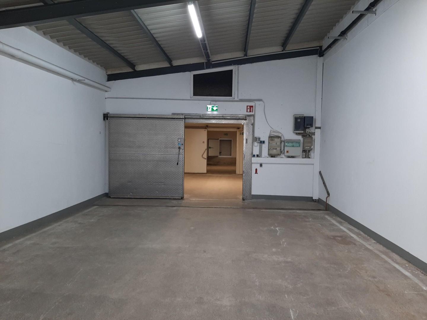 Halle 1