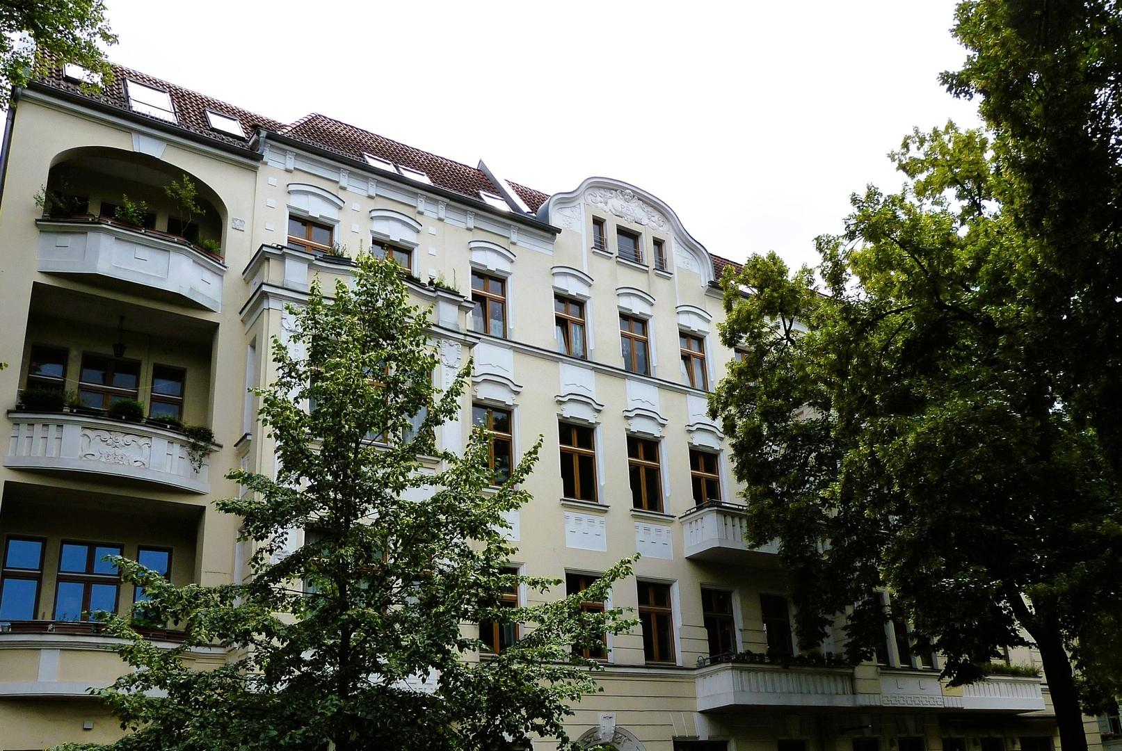 Gebäudeansicht Straßenseite