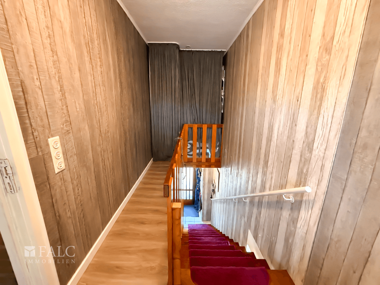 OG - Flur / Treppenhaus