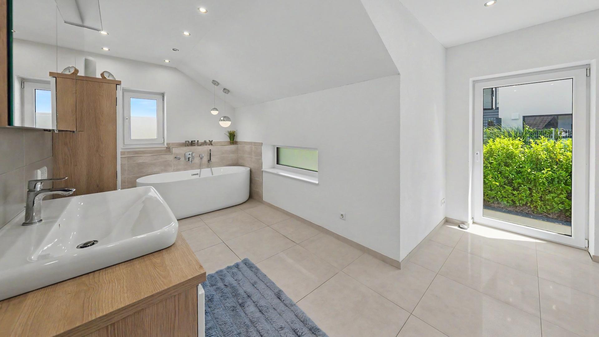Badezimmer Ansicht 1