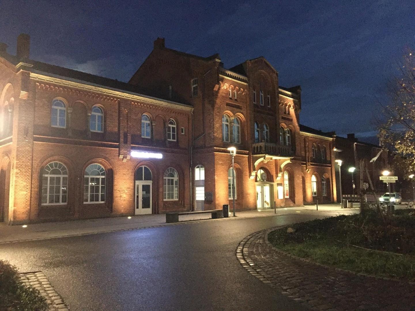 Stadtseite bei Nacht