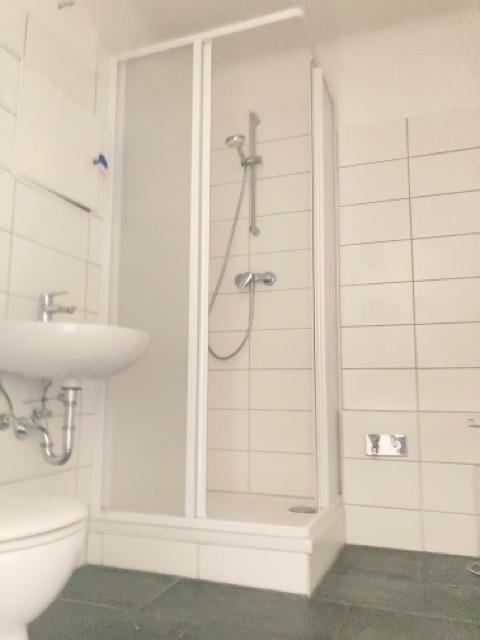 Bad mit Dusche