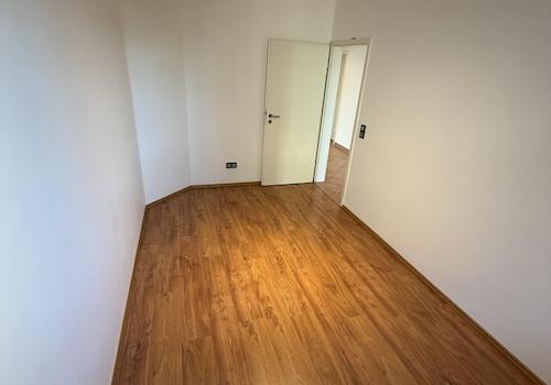 Büro/Rückansicht