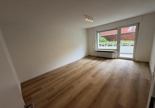 Zimmer 2 (inkl. Balkonzugang)